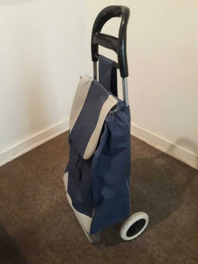 Shopping trolley