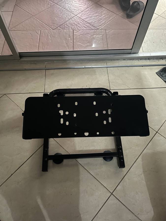 Black Racing Simulator Steering Wheel Bracket, Gear Lever and Pedal Bracket in Barely Used Condition