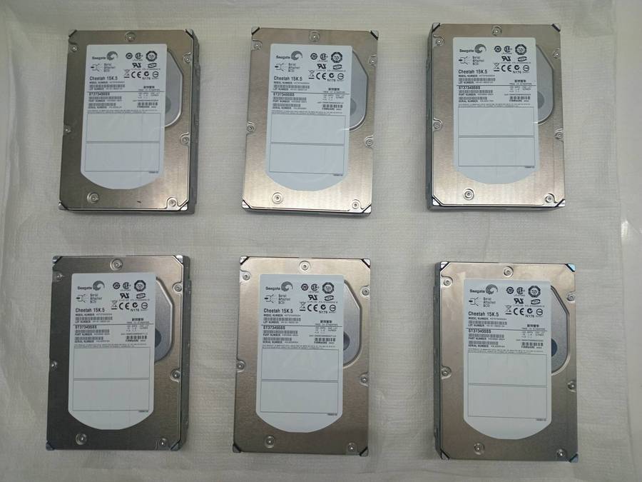 Seagate Cheetah 15K.5 - Hard drive - 73.4GB - internal - 3.5" - SAS - 15000 rpm - STX-ST-3300655SS