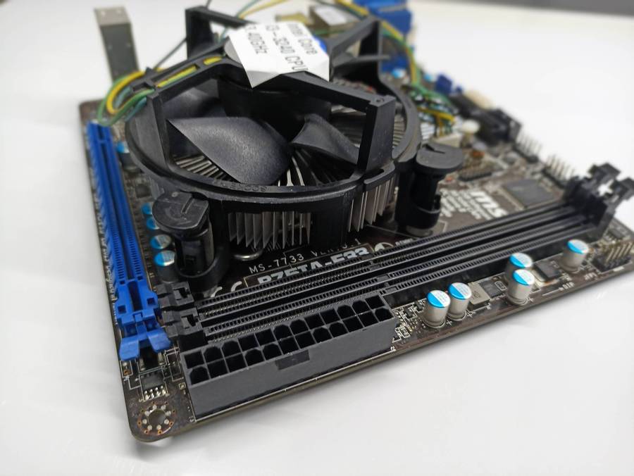 MSI B75IA-A33 - Intel(R) Core(R) (TM) i3-3240 CPU @ 3.40GHz Motherboard