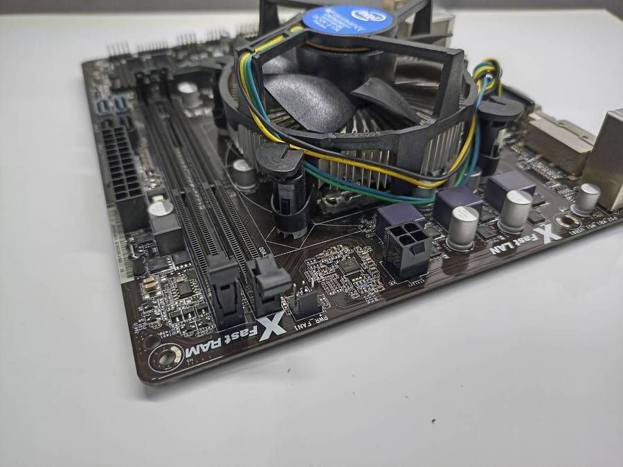 ASRock H81M-DGS - Intel(R) Core(R) (TM) i5-4690 CPU @ 3.50GHz Motherboard