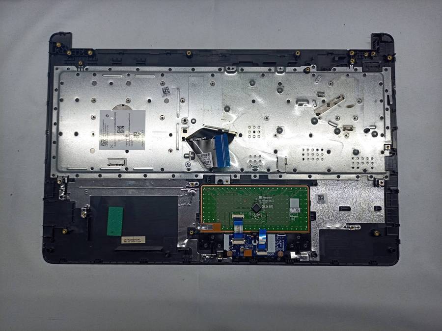 HP 250-255 G6 Palmrest W/Touchpad - AM204000110