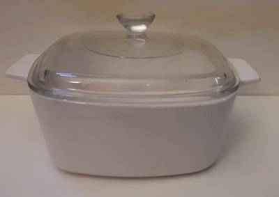 Corning ware lidded Dish USA - 1.5 L - 18 cm x 7 cm