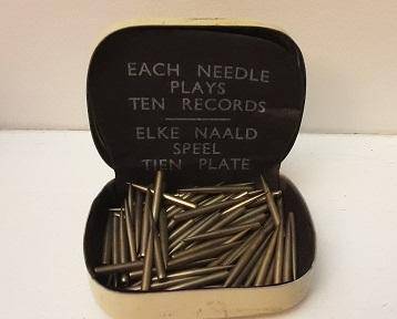 Gallotone Wind up Gramaphone needles in tin