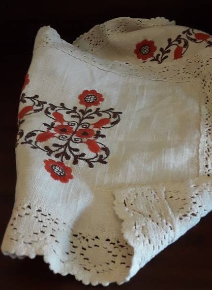 Table Cloth - Embroidery Table Runner Cloth 106 x 32 cm