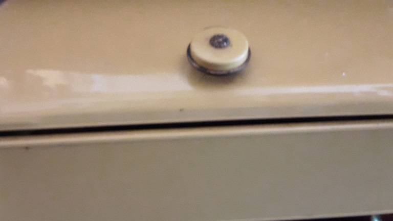 Vintage Enamel Metal Caddy with Anchor Hocking Dish 36 cm x 20 cm x 17 cm