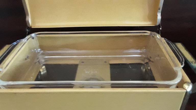 Vintage Enamel Metal Caddy with Anchor Hocking Dish 36 cm x 20 cm x 17 cm