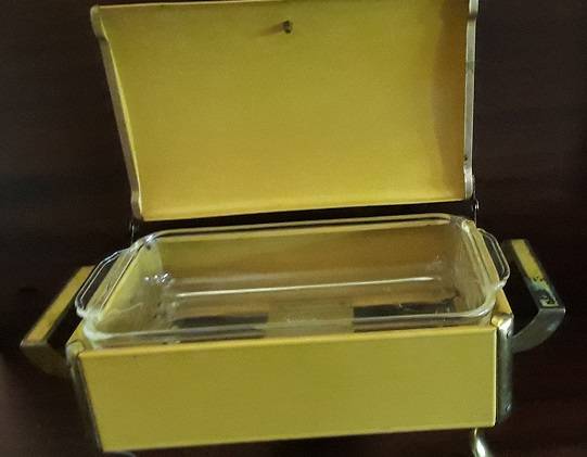 Vintage Enamel Metal Caddy with Anchor Hocking Dish 36 cm x 20 cm x 17 cm