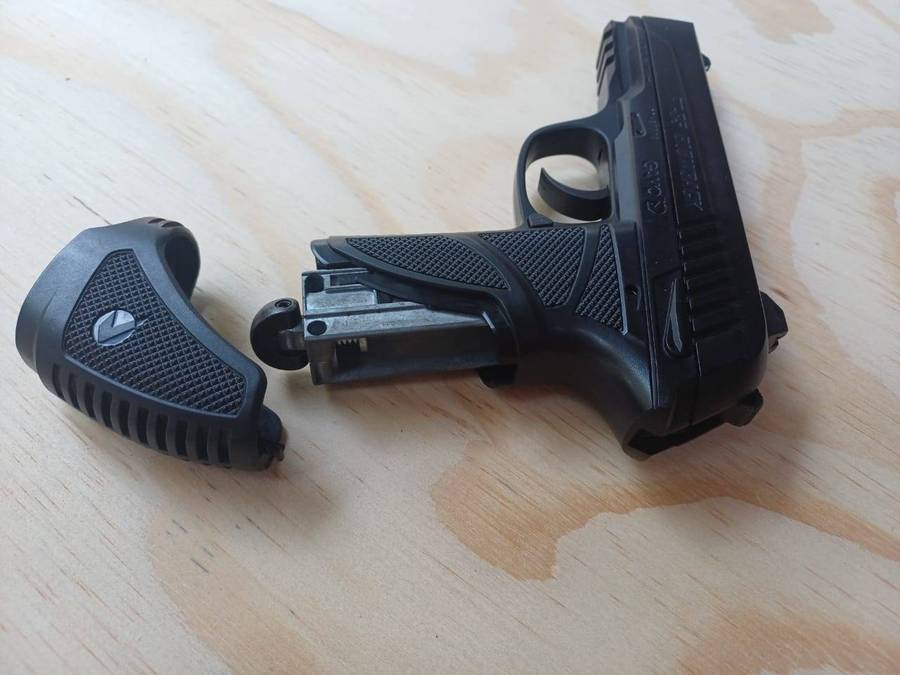 Gamo PT-85 Blowback CO2 Air Pistol  4.5mm
