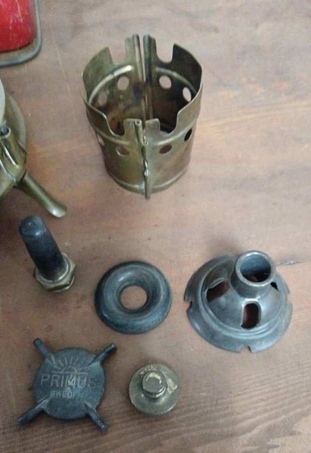 Vintage Brass fold up primus stover in tin - made in Sweden