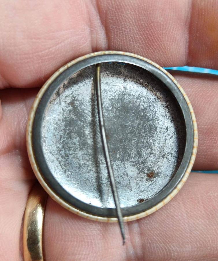 antique royal pin