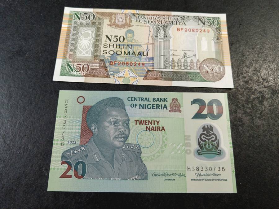 2 x Mixed notes