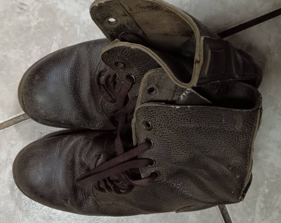 SADF - Army Boots ( Well Used ) Size 8/9