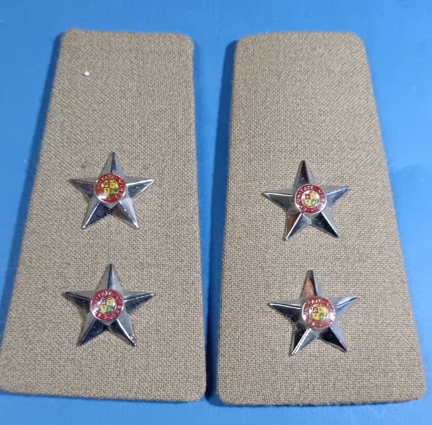 SADF - Army Lieutenant Slip on Ranks
