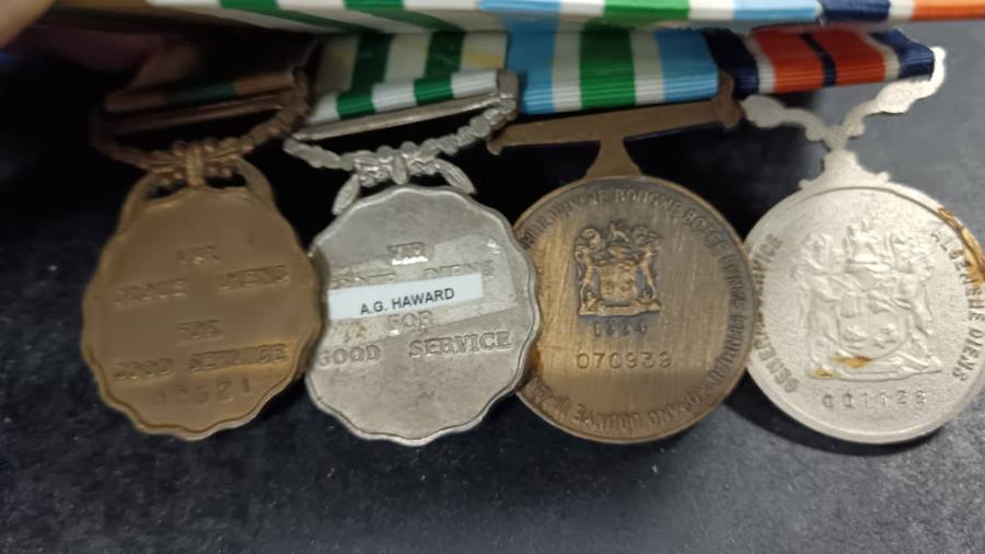 SADF/SANDF - 20 Year Good Service Medal Set with Miniatures ( Sterling Silver )