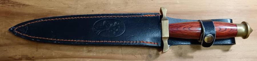 Vintage Wood Handle Commando Style Dagger with Sheath