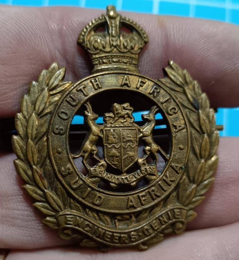 South Africa Union Defense Force WW2 Era Engineer Genie Corps Cap Badge