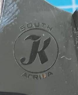 Hand made knife by Johann Kleynhans with sheath