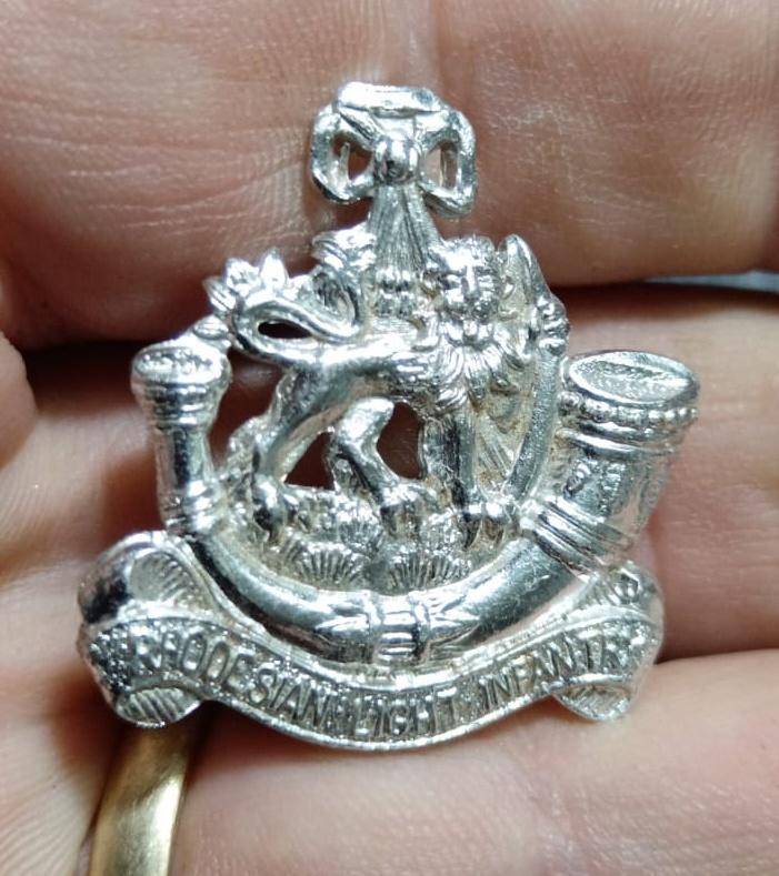 Rhodesia - Light Infantry ( RLI ) Collar Badge