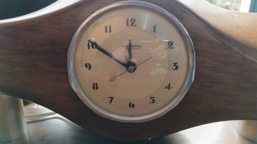 Vintage 1940s WWII Airplane Propeller Clock