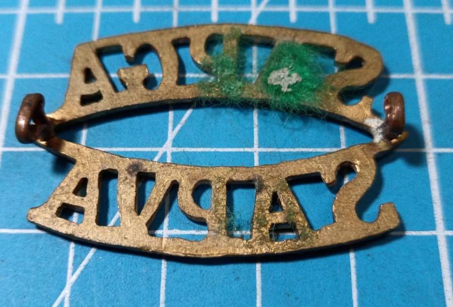 SADF - SA PERMANENT GARRISON ARTILLERY S TYPE SHOULDER TITLE