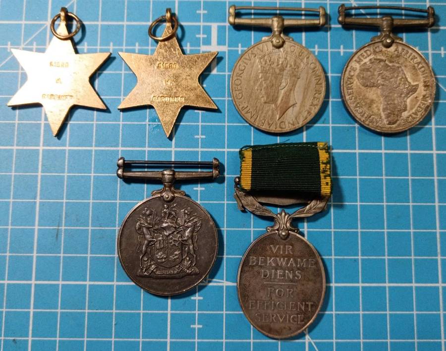 Full Size Efficiency Group of 6 to: W.Gardiner