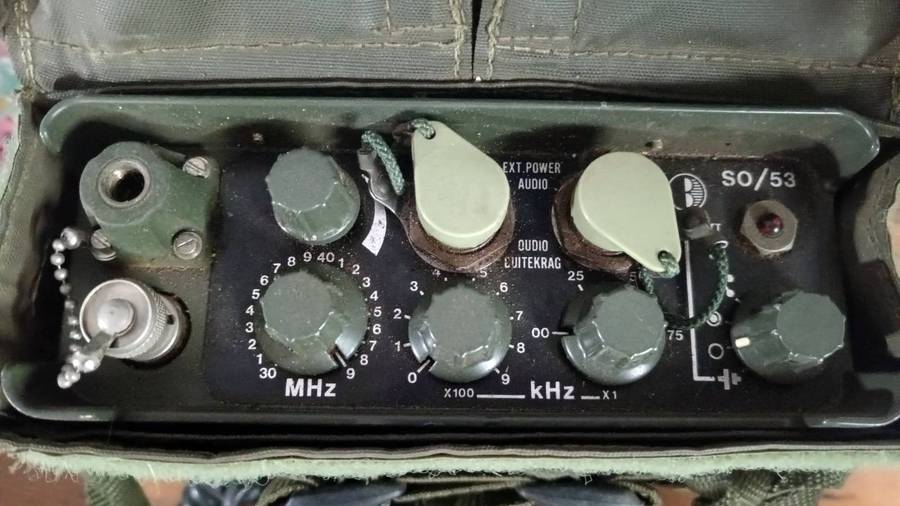 SADF - Border Period A53 PORTABLE/MANPACK RADIO VHF/FM Radio