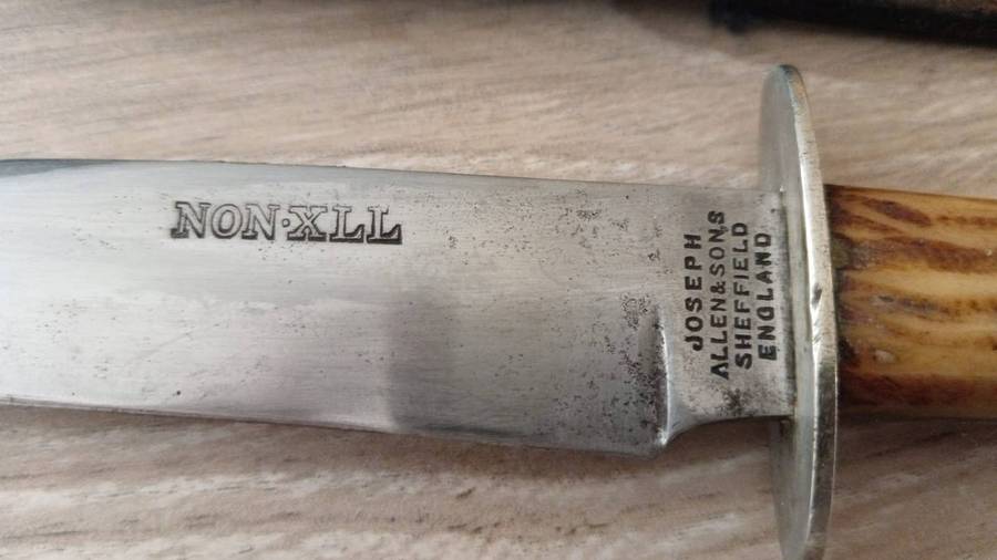 Antique Joseph Allen & Sons Sheffield England Non-XLL Hunting Fighting Knife with Sheath