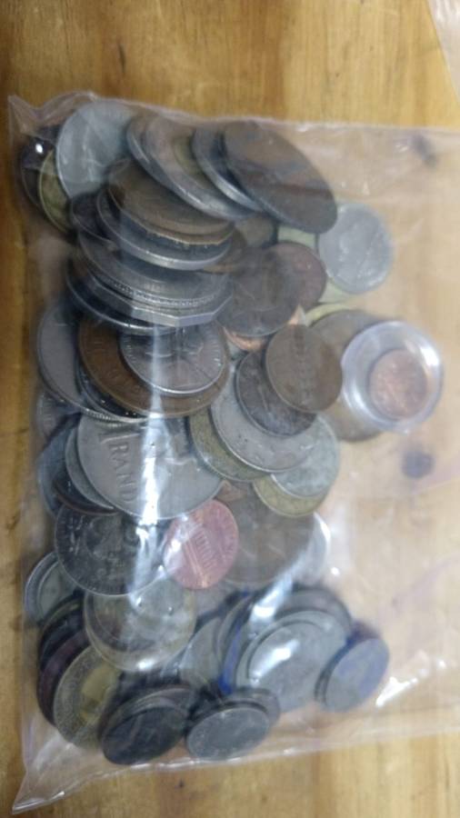 Mixed lot of 100 coins