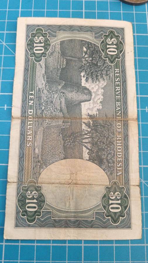 Rhodesia $10 note - R1 start!!!!!!!