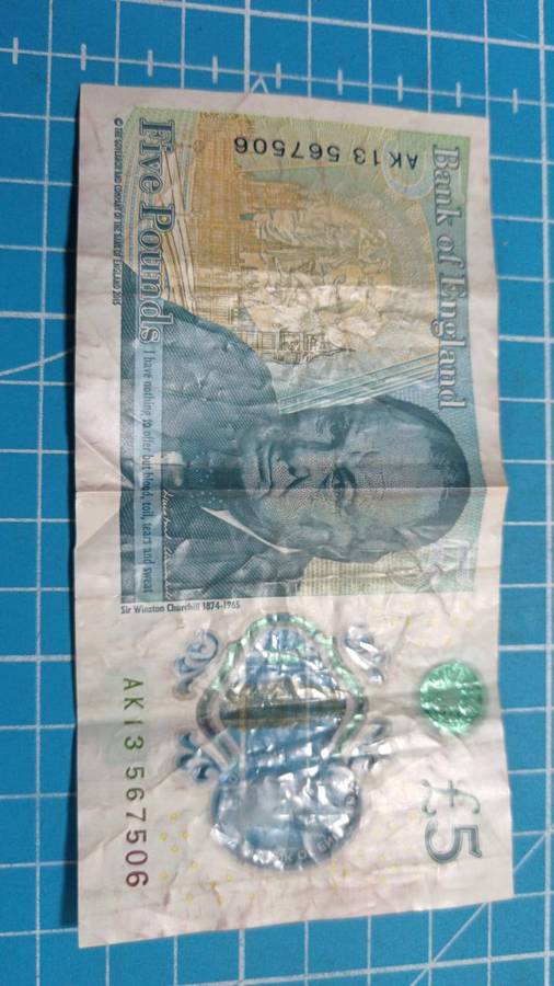 UK 5 pound note
