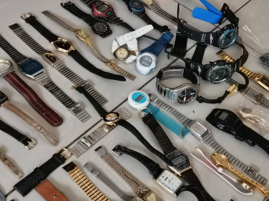 Ex watchmakers uncollected stock 130 watches