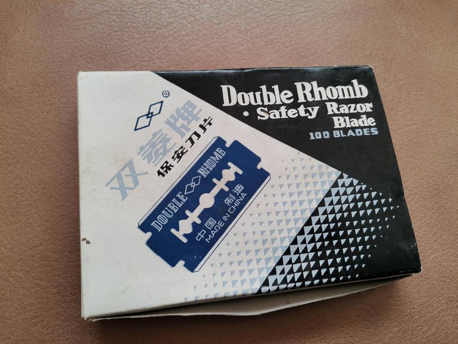 Vintage 80s double rhomb double edge safety razor blades box of 85 new old stock