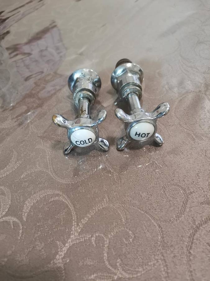 Early 1900s Victorian era bath taps