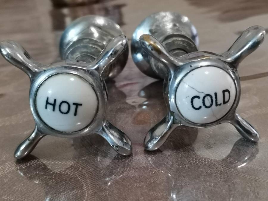 Early 1900s Victorian era bath taps