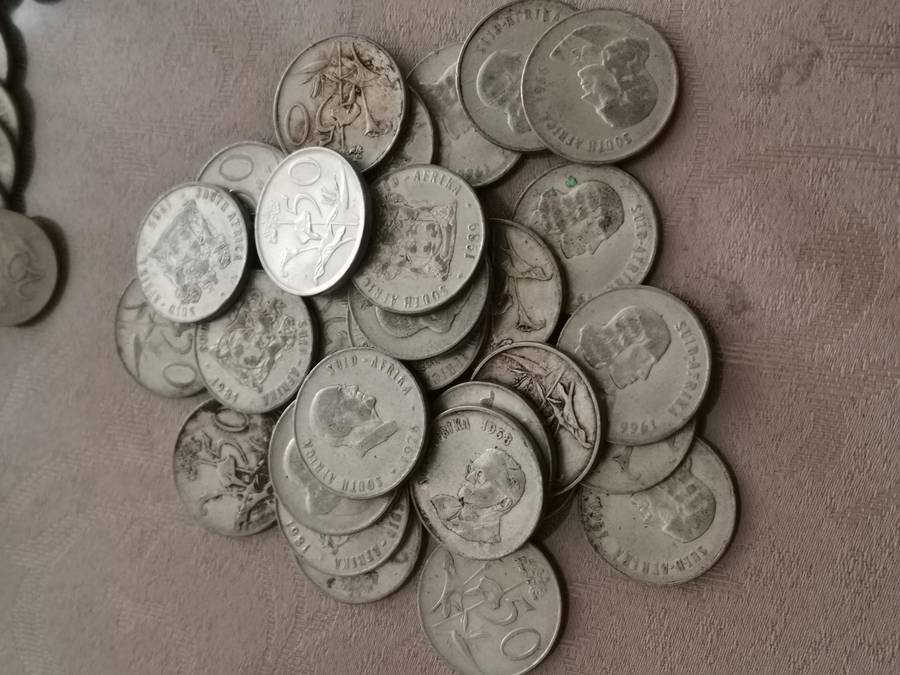 Deceased estate find Huge lot of 535 old south African coins