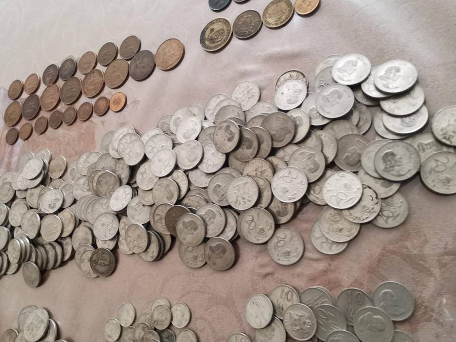 Deceased estate find Huge lot of 535 old south African coins