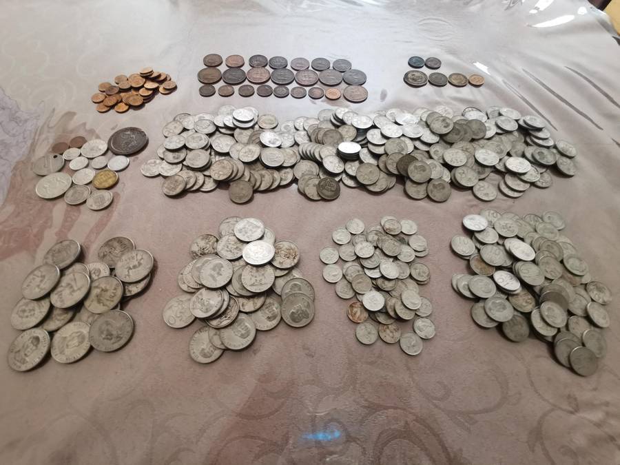 Deceased estate find Huge lot of 535 old south African coins