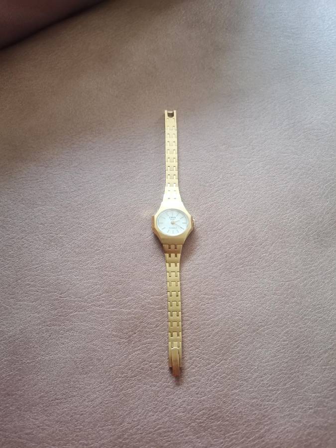 Vintage oris star 17 jewels manual wind mechanical ladies watch *like new*