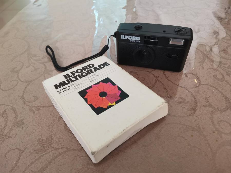 Ilford sprite 35-ll 35mm film Camera and ilford multigrade filters set