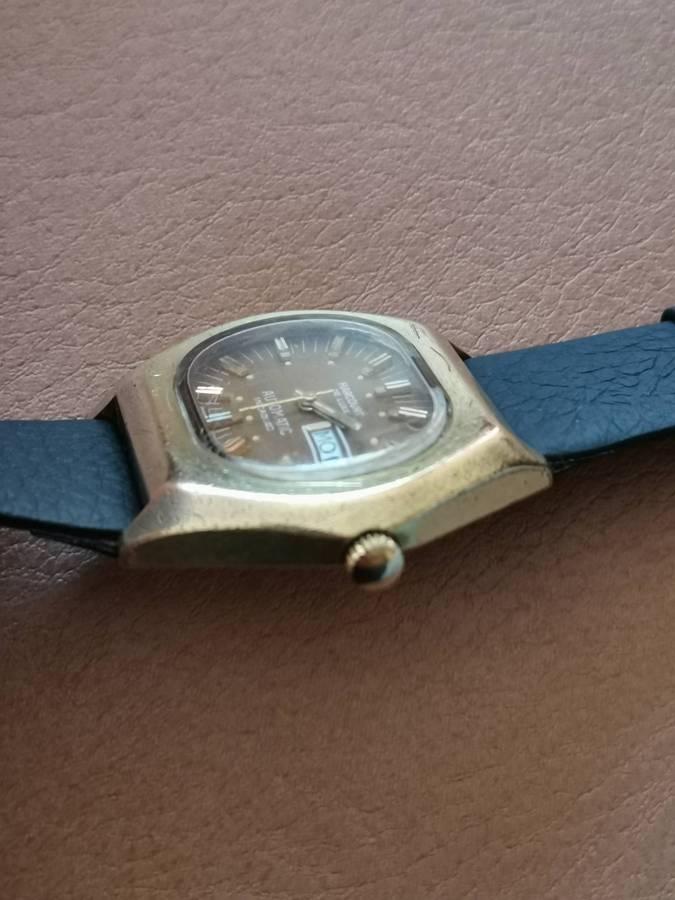 Vintage Harcourt deluxe automatic mechanical watch