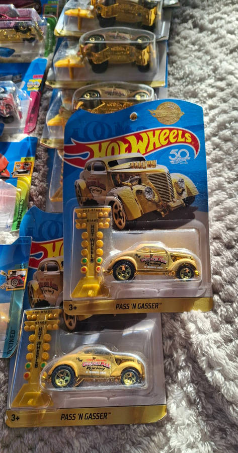 Hotwheels Lot of 17 new sealed