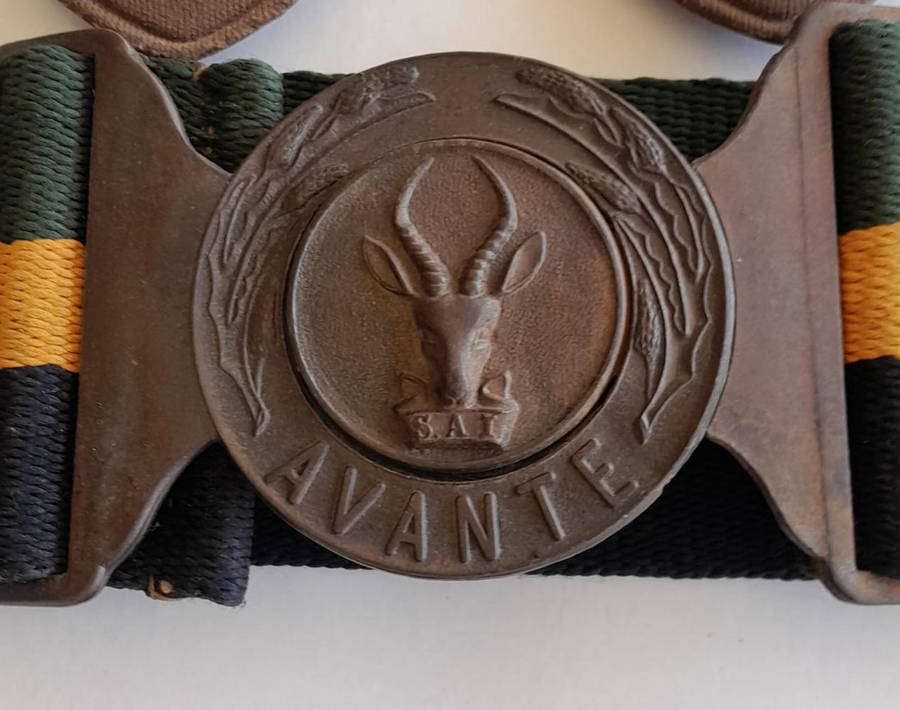 SADF 5 SA Infantry Battalion Stable Belt & Shoulder Flashers