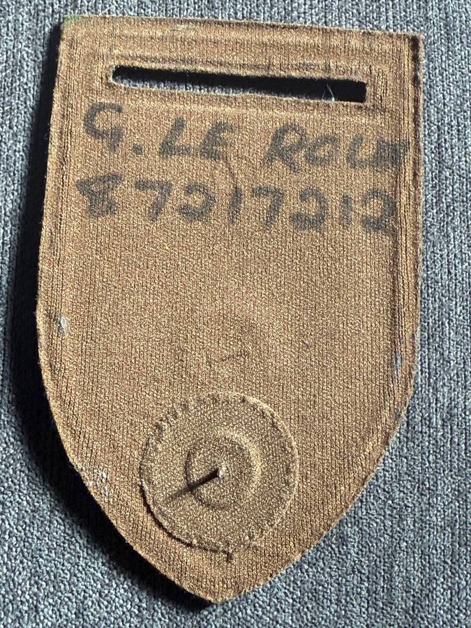1 Maintenance Unit Kimberley Tupper Shoulder Flash (Broad Number)