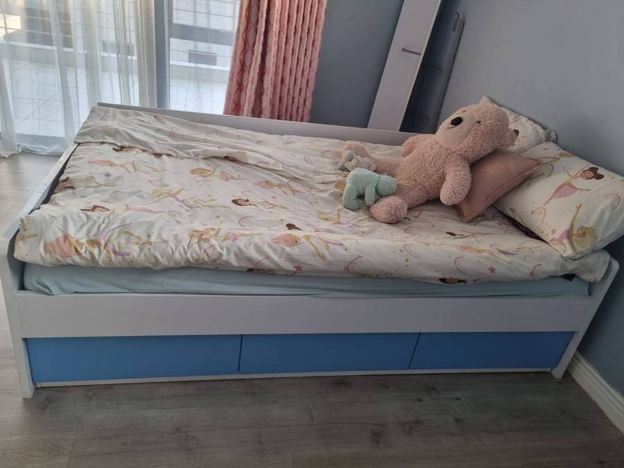 Kids Clifton Bunk Bed with Storage Drawers  Excellent Condition*