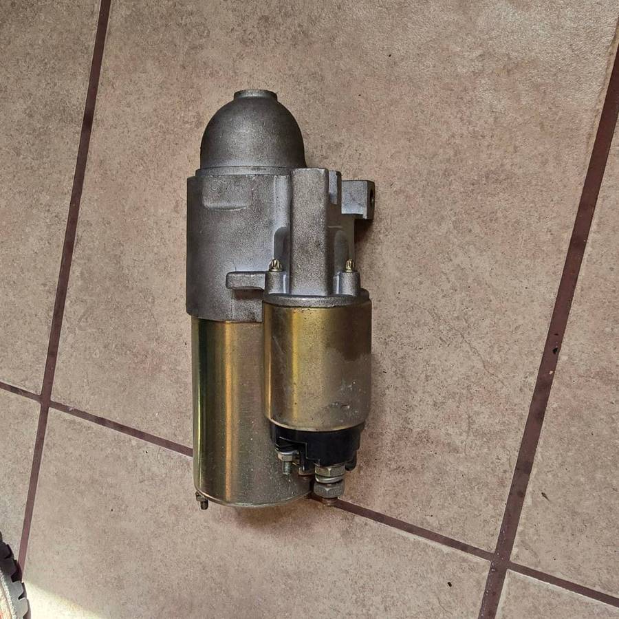 Chevy V8 engine Starter Model: 6788N