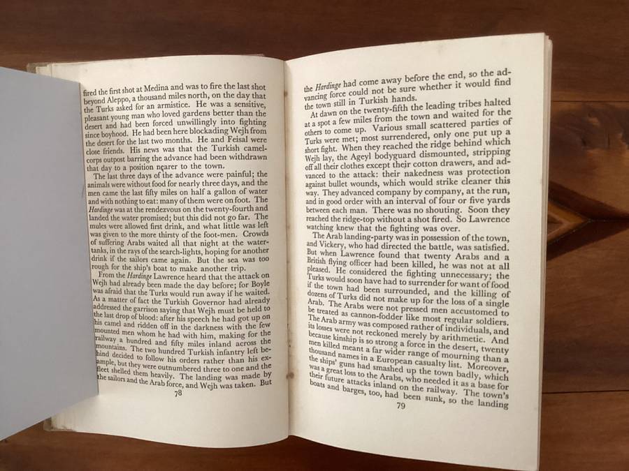 Lawrence And The Arabs. 1934 collectors concise edition. Robert Graves. Hardcover.