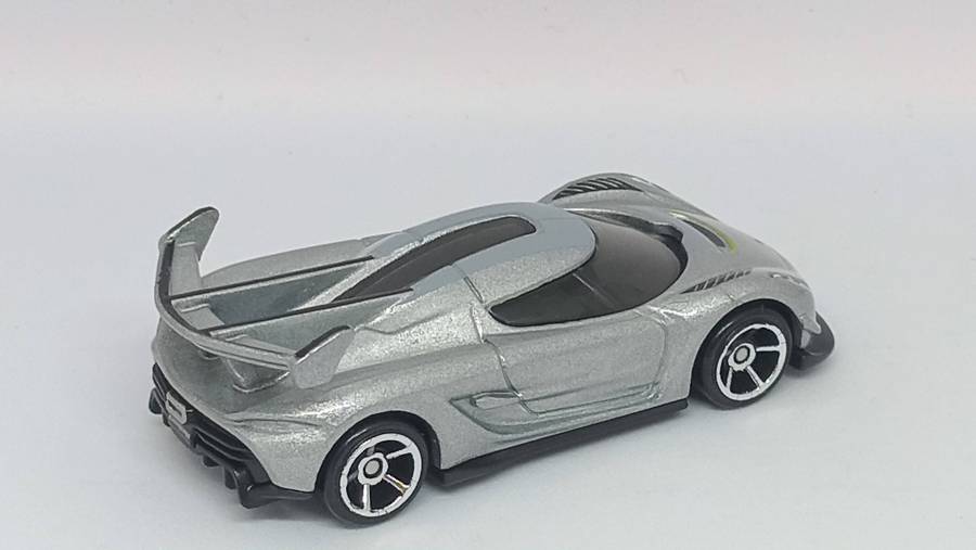 Koenigsegg Jesko Hot Wheels 1/64 scale