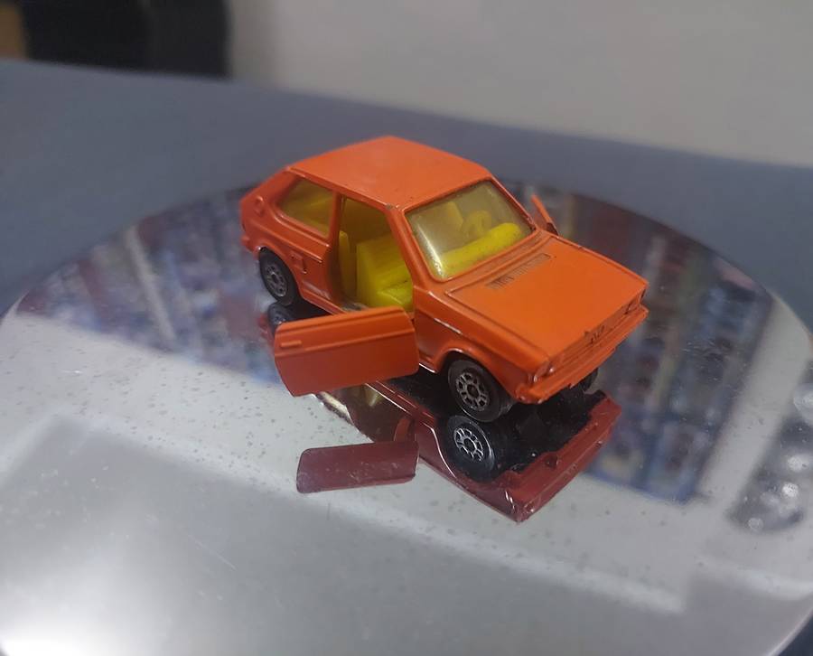 Corgi Volkswagen Golf / Polo (opening doors)