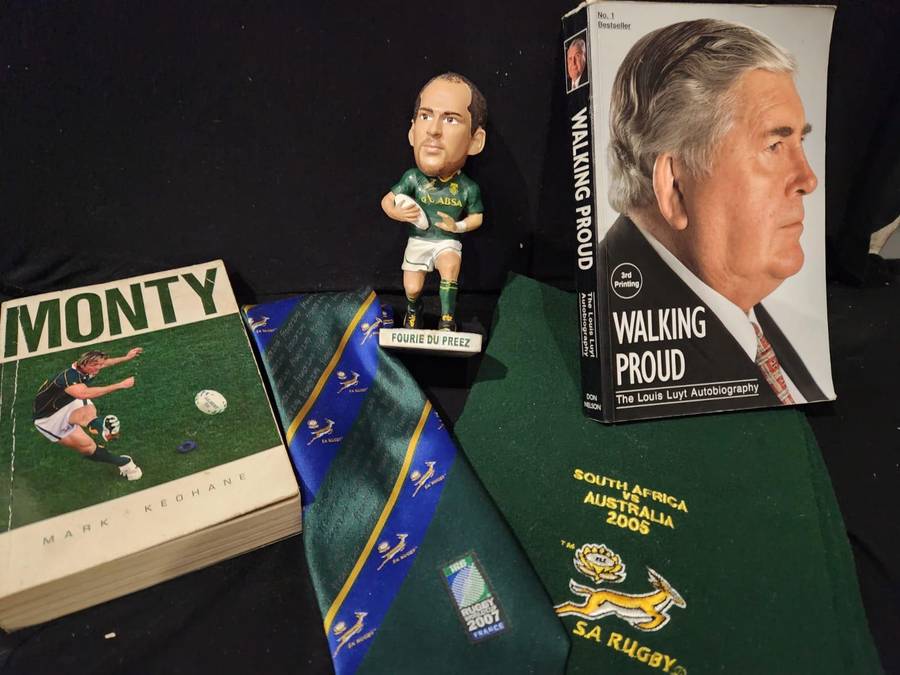 RUGBY MEMORABILIA LOT